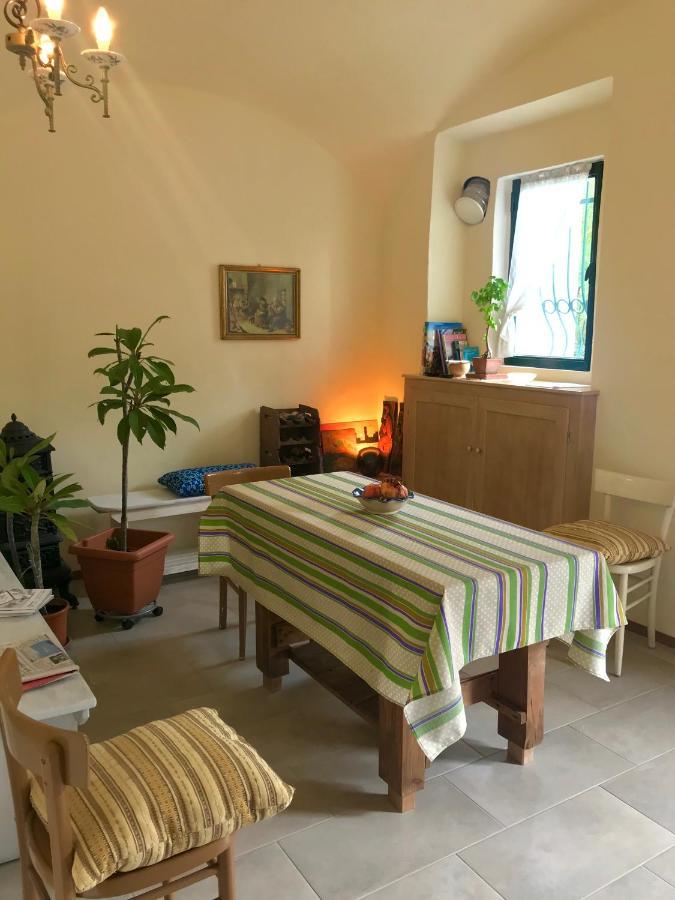 Il Casolare Del Medio Olona Bed and Breakfast Fagnano Olona Eksteriør billede