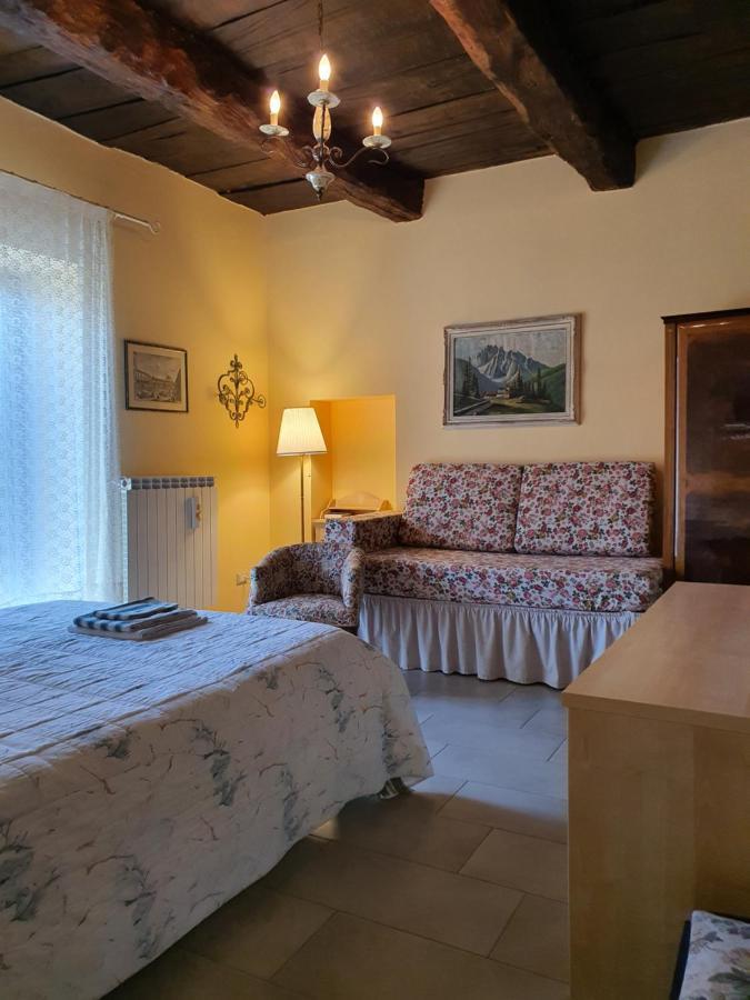 Il Casolare Del Medio Olona Bed and Breakfast Fagnano Olona Eksteriør billede