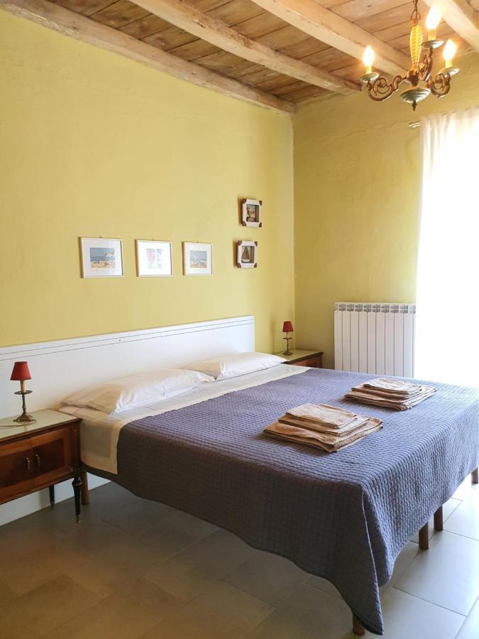 Il Casolare Del Medio Olona Bed and Breakfast Fagnano Olona Eksteriør billede