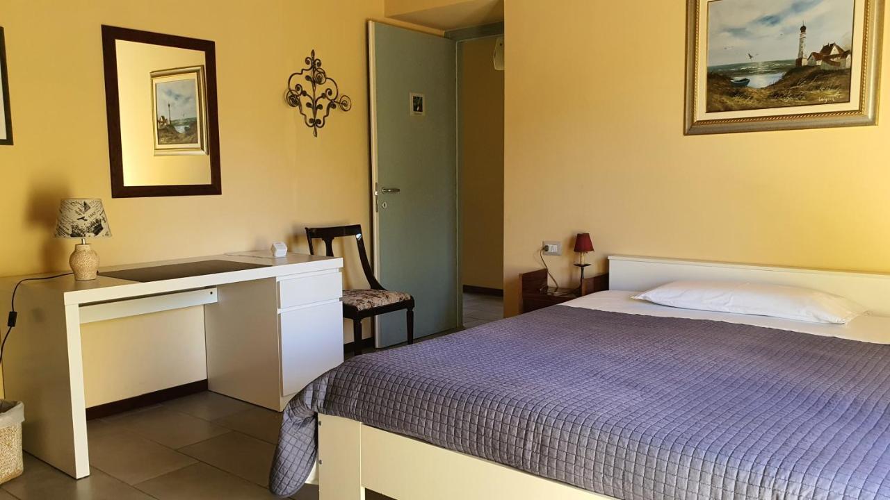 Il Casolare Del Medio Olona Bed and Breakfast Fagnano Olona Eksteriør billede